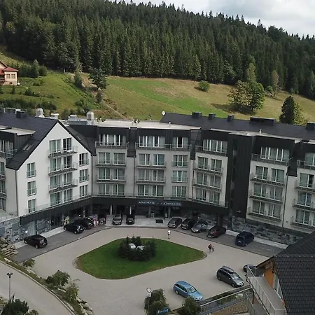 Czarna Gora 138 3* 시에나