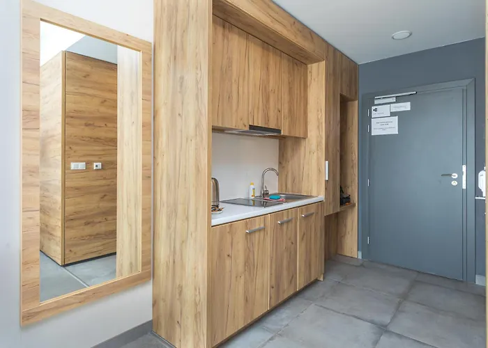 Czarna Gora 138 シェンナ